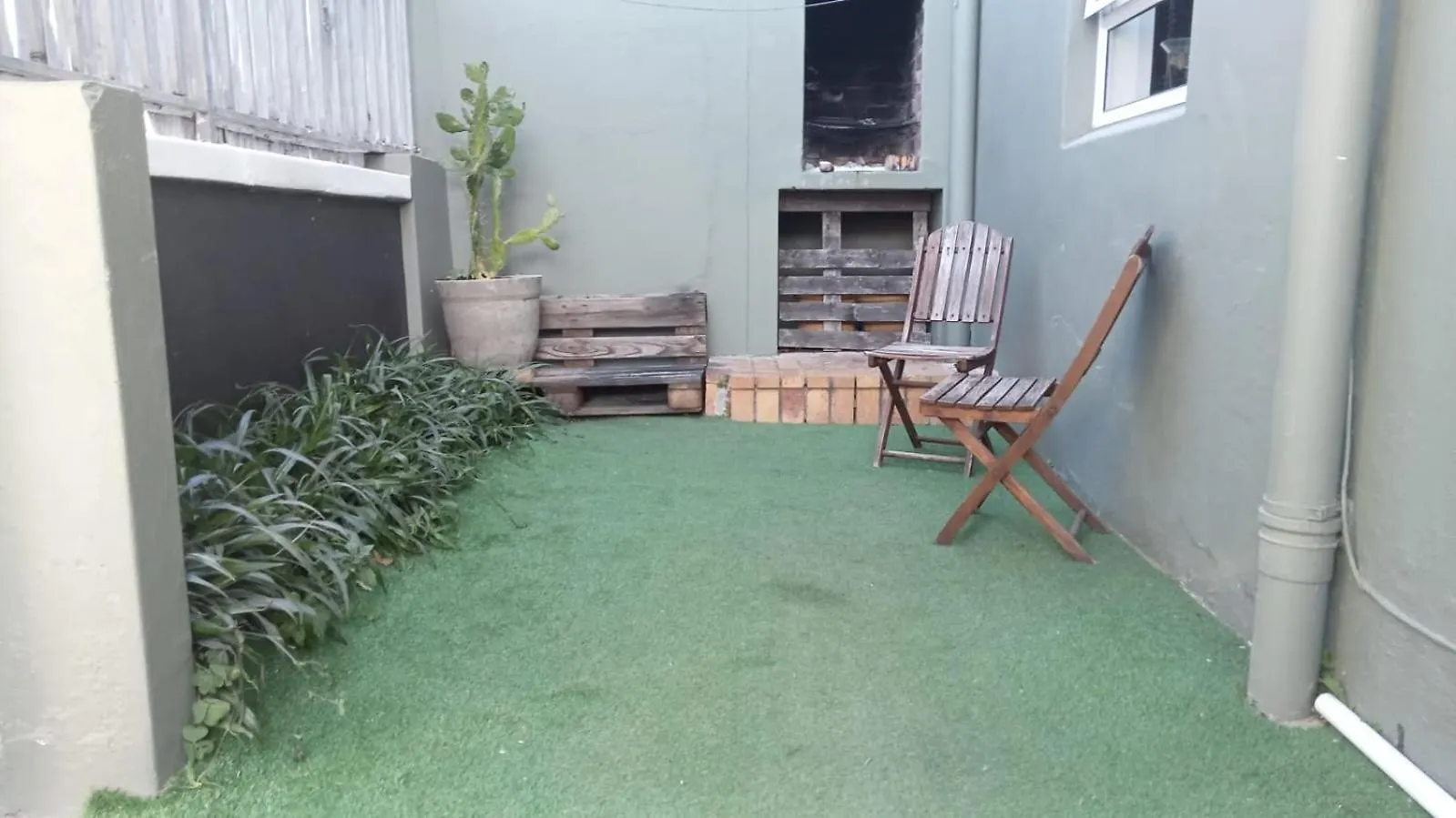 Guest house Happy Home - Woodstock Cape Town