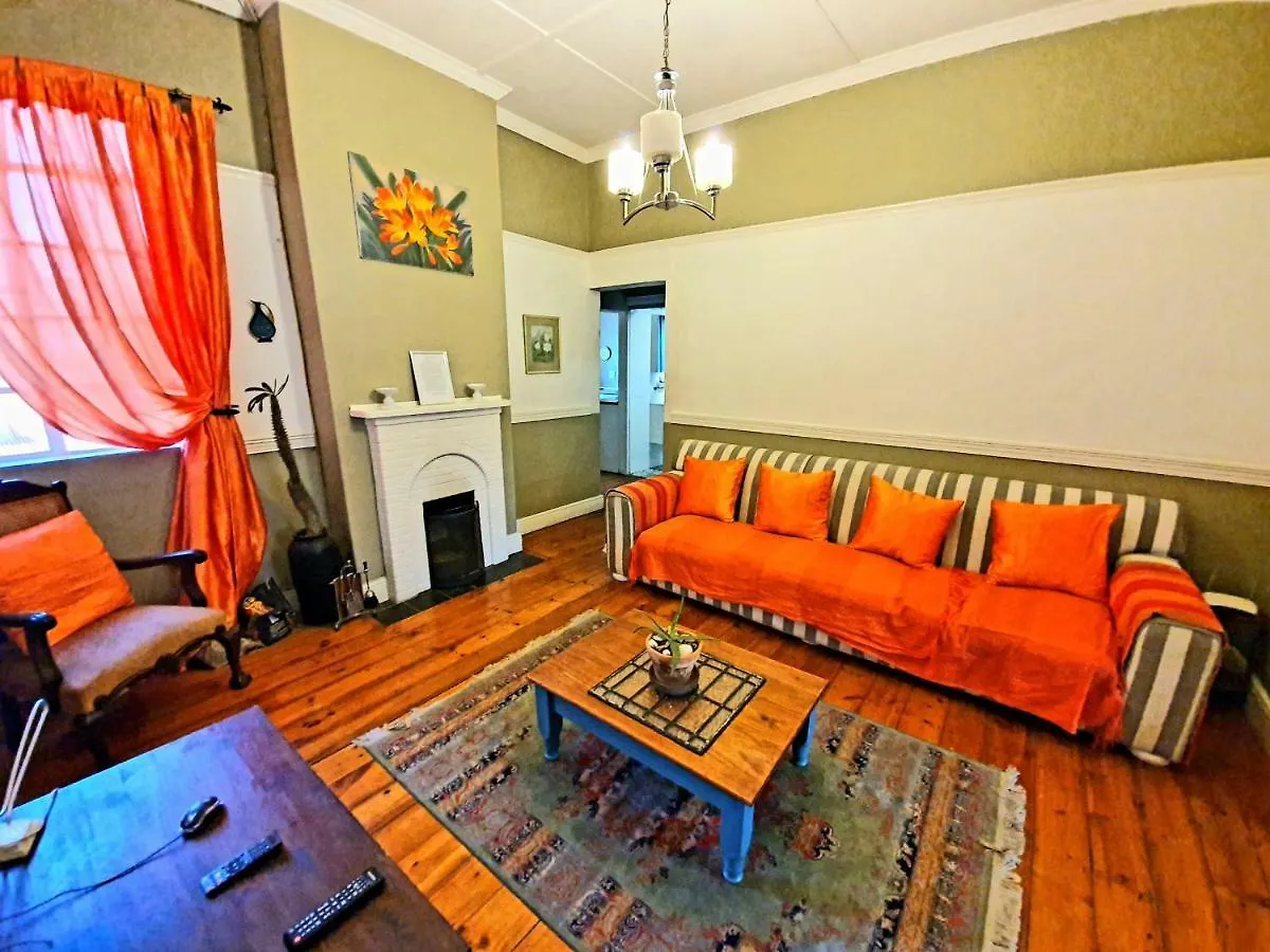 Guest house Happy Home - Woodstock Cape Town